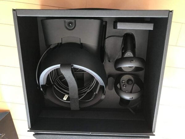 Oculus Rift S PC-Powered VR Gaming Headset - Image 4