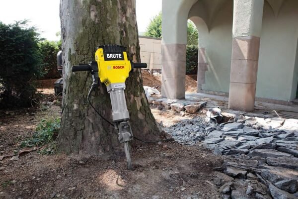 BOSCH BH2760VCB 120-Volt 1-1/8 Brute Breaker Hammer with Basic Cart - Image 8